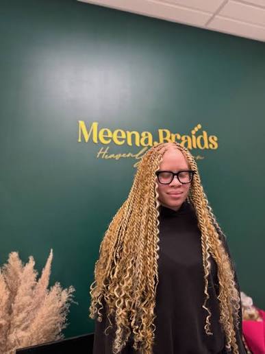 MeenaBraids salon interior